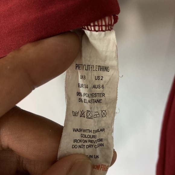 PrettyLittleThing Maroon Slinky High Neck Long Sleeve Crop Top Size 2 - Picture 4 of 8